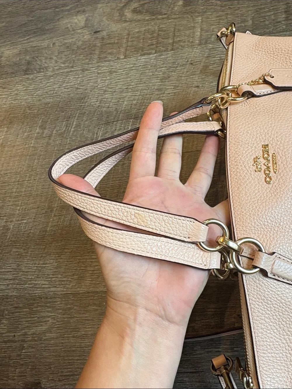 Coach Kelsey Pebbled Leather Light Pink Crossbody Bag F28968